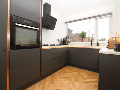Fitted Kitchen